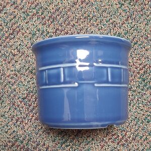 Longaberger Cornflower Blue Ceramic 1 Pnt Crock